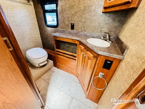2015 Tiffin Allegro 31 SA RV Photo 4