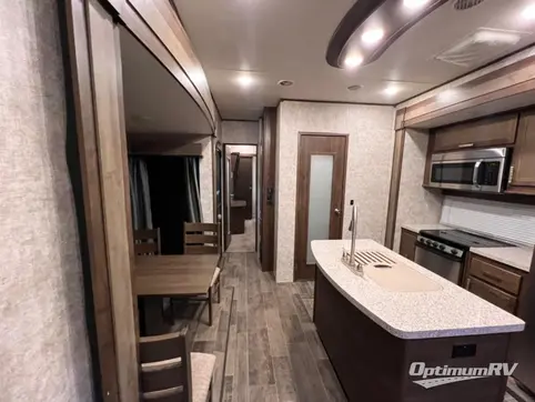2018 Highland Ridge Mesa Ridge 370RBS RV Photo 2
