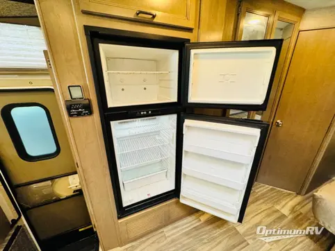 2020 Thor ACE 27.2 RV Photo 4