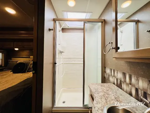 2019 Thor Windsport 35M RV Photo 4