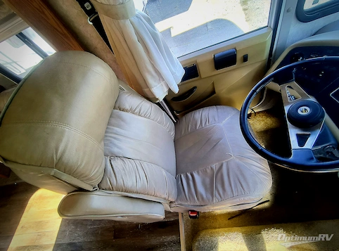 2005 Tiffin Allegro Bay 38DB RV Photo 2