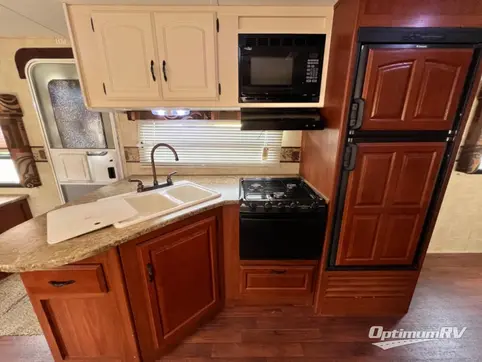 2011 Keystone Outback 260 FL RV Photo 2
