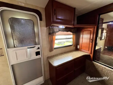 2011 Keystone Outback 260 FL RV Photo 4