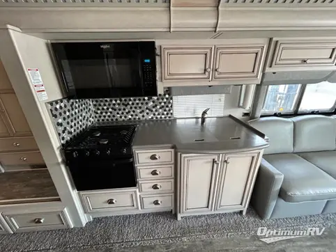 2020 Newmar Bay Star Sport 3315 RV Photo 4