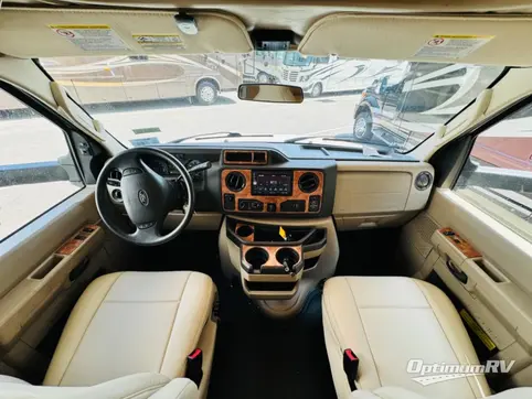 2017 Thor Quantum PD31 RV Photo 2