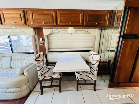 2000 Fleetwood American Tradition 40TDS RV Photo 3
