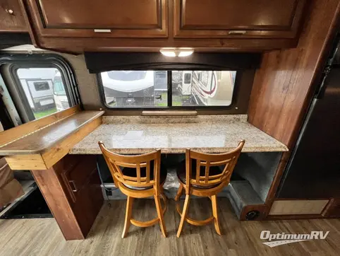 2014 Fleetwood Bounder 30T RV Photo 2