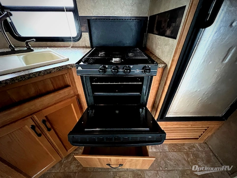 2009 Keystone Sprinter 264BHS RV Photo 2