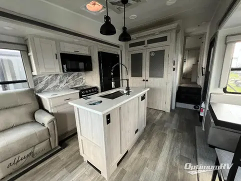2024 East To West Tandara 321RL-OK RV Photo 2