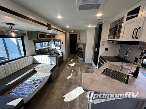 2025 Palomino Puma 28BHSS-2B RV Photo 2