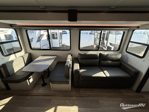 2025 Cruiser Shadow Cruiser 330BHS RV Photo 3