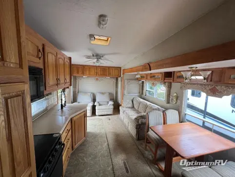 2005 Jayco Designer 31 RLS RV Photo 3