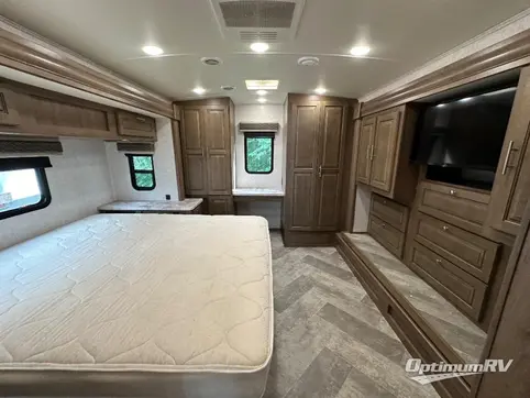 2021 Forest River Georgetown 5 Series 34M5 RV Photo 4