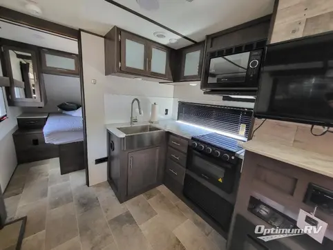 2021 Dutchmen Coleman Light 2455BH RV Photo 2
