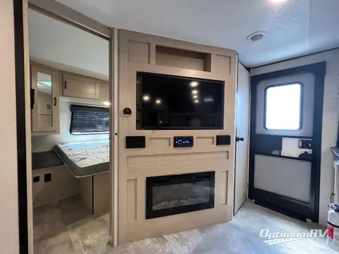 2022 Coachmen Apex Ultra-Lite 290BHS RV Photo 2