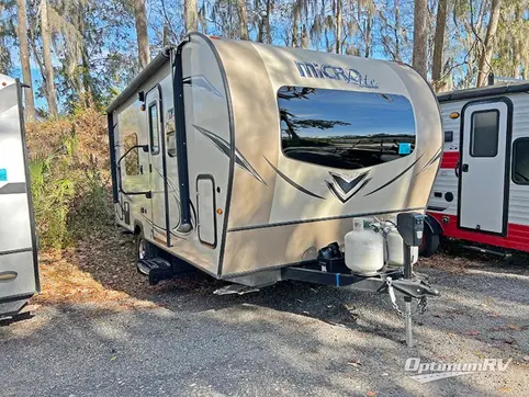 Used 2018 Forest River Flagstaff Micro Lite 19FD Featured Photo