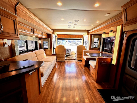 2014 Newmar Canyon Star 3612 RV Photo 2