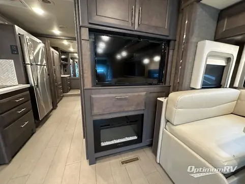 2022 Thor Palazzo 37.4 RV Photo 3