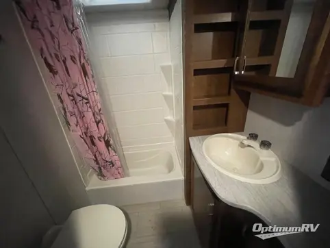2019 Heartland Pioneer 355 RV Photo 4