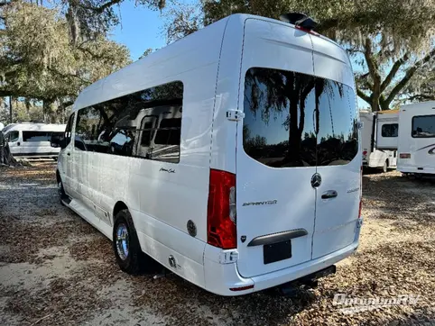2021 American Coach American Patriot 170E RV Photo 3