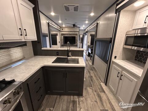 2023 CrossRoads Hampton HP380RKS RV Photo 2