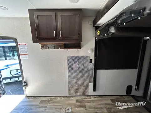 2018 Jayco Octane Super Lite 273 RV Photo 3