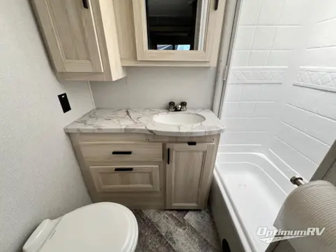 2020 Forest River Sunseeker 3250LE RV Photo 4