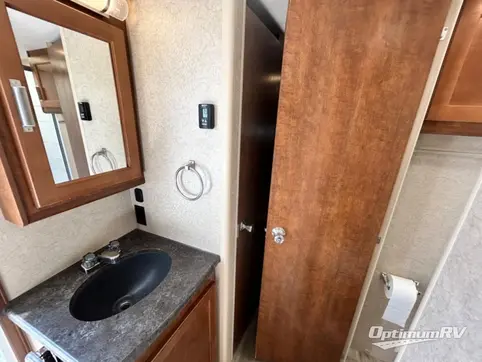 2018 Lance Lance Travel Trailers 2285 RV Photo 3