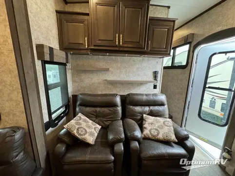 2018 Highland Ridge Open Range 3X 427BHS RV Photo 4
