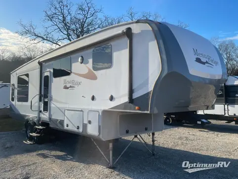 Used 2014 Highland Ridge Mesa Ridge JT337RLS Featured Photo