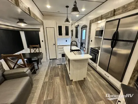 2022 Heartland Bighorn Traveler 37TB RV Photo 2