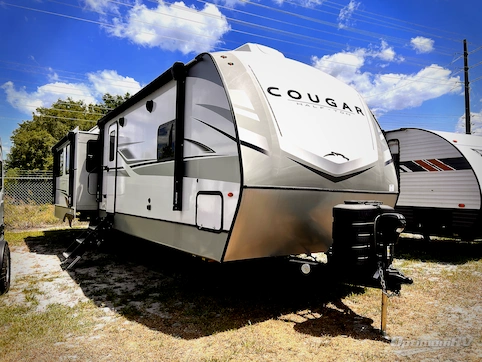 Used 2024 Keystone Cougar Half-Ton 33RLI Featured Photo