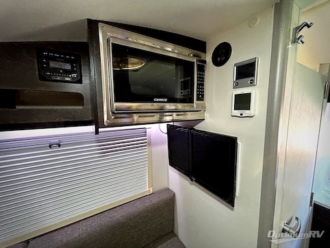 2022 nuCamp TAB 320 S RV Photo 4
