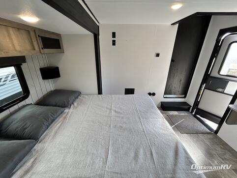 2025 Palomino Puma Destination 402LFT RV Photo 4