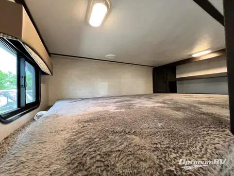 2022 CrossRoads Cruiser CR3851BL RV Photo 3