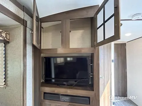 2018 Keystone Premier Ultra Lite 29RKPR RV Photo 2