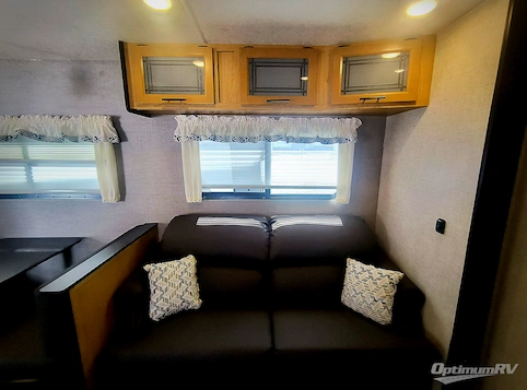 2025 HL Enterprise Hy-Line 38 Premier RV Photo 3