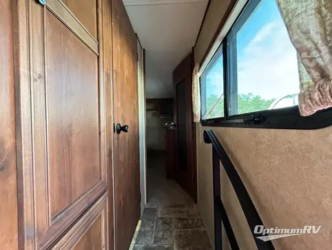 2014 Highland Ridge Mesa Ridge 337RLS RV Photo 4