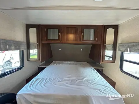 2018 Heartland North Trail 22FBS RV Photo 4