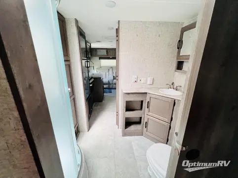 2020 Coachmen Apex Ultra-Lite 253RLS RV Photo 4