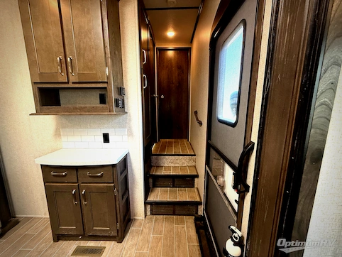 2019 Keystone Montana High Country 365BH RV Photo 3