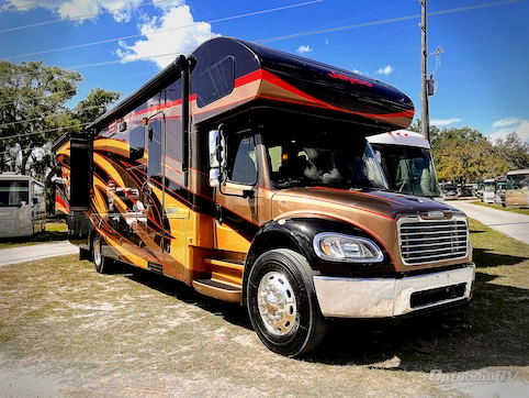 Used 2018 Jayco Seneca 37HJ Featured Photo