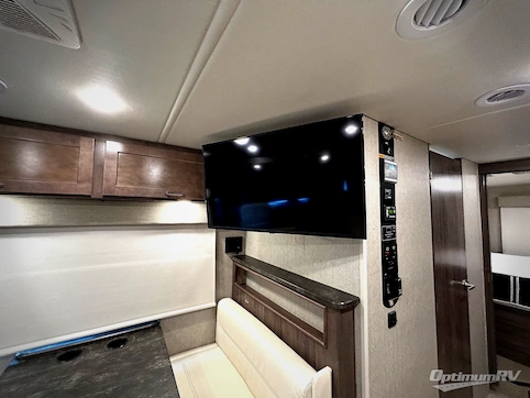 2022 Winnebago Adventurer 29B RV Photo 3