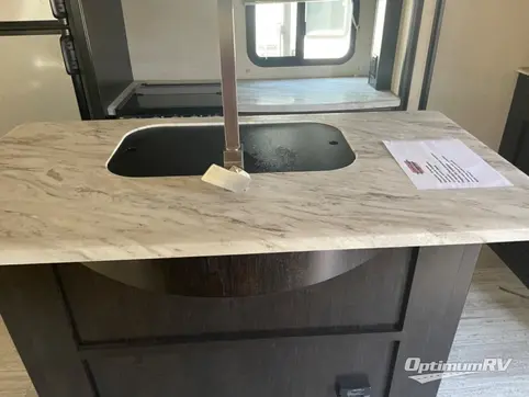 2019 Coachmen Spirit Ultra Lite 3373RL RV Photo 2