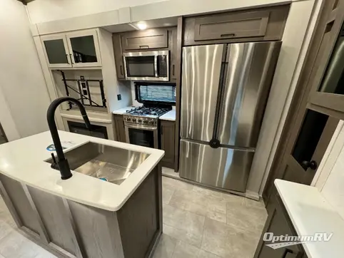 2023 Palomino Columbus 375BH RV Photo 3