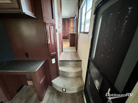 2016 Heartland Road Warrior 425 RV Photo 4