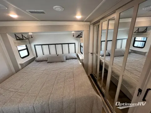 2023 Palomino Columbus 329DV RV Photo 2