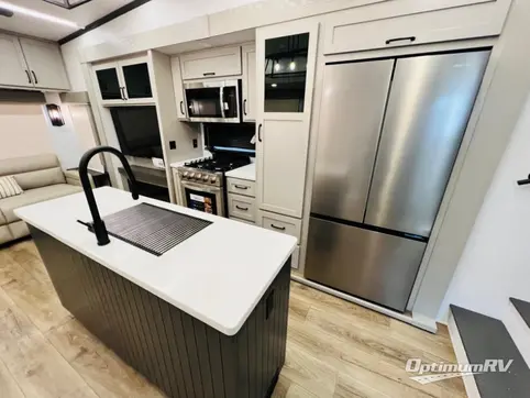 2025 Palomino Columbus 380RL RV Photo 3