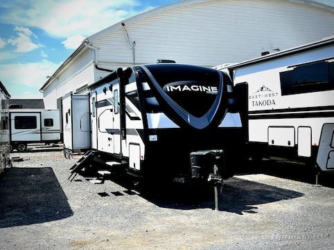 Used 2022 Grand Design Imagine 3250BH Featured Photo