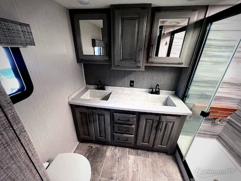 2021 Heartland Bighorn M-3950FL RV Photo 4